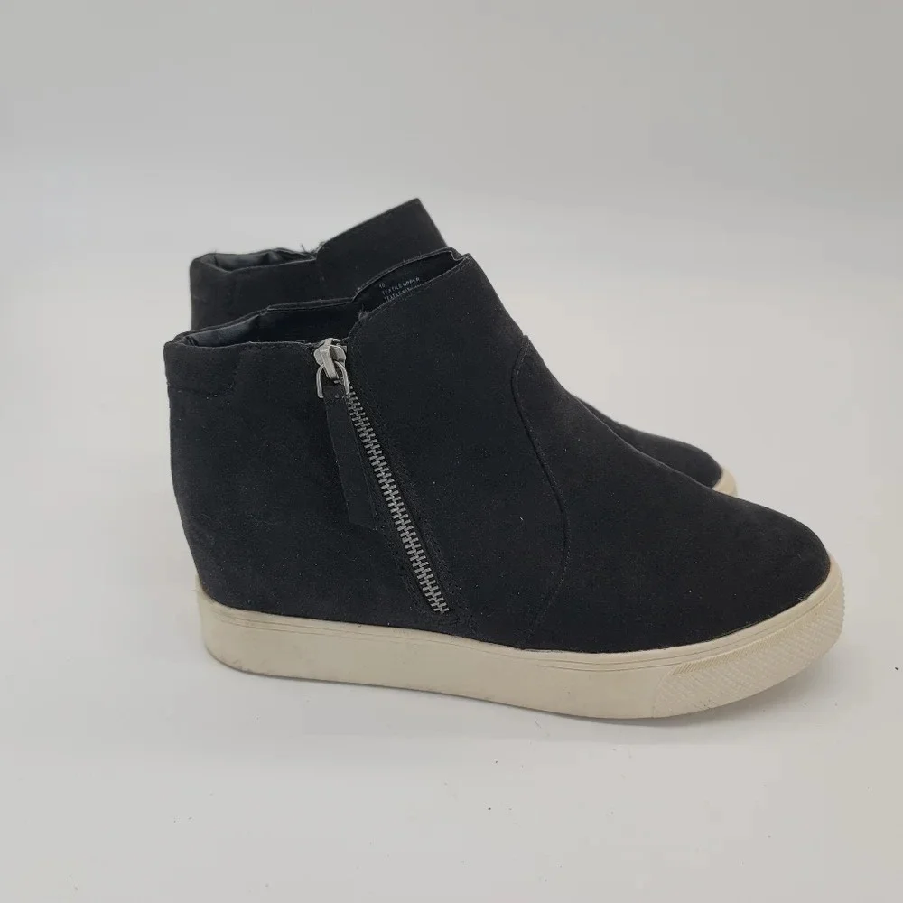 New MYLU Black Faux Suede Ankle Boot With Side Zipper Size 10